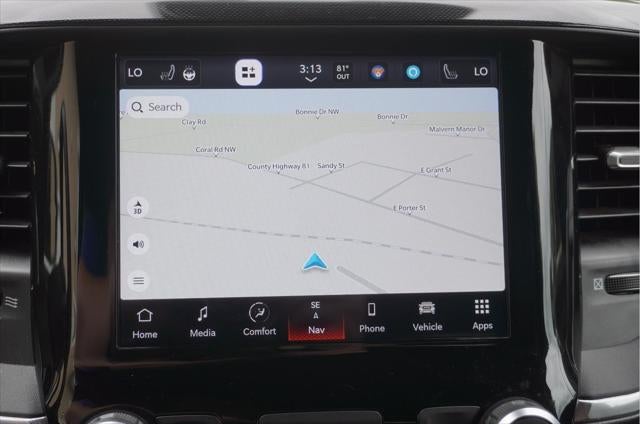 2022 RAM 1500 Laramie Crew Cab 4x4 5'7' Box