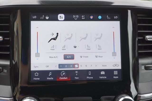 2022 RAM 1500 Laramie Crew Cab 4x4 5'7' Box