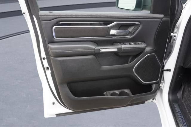 2022 RAM 1500 Laramie Crew Cab 4x4 5'7' Box