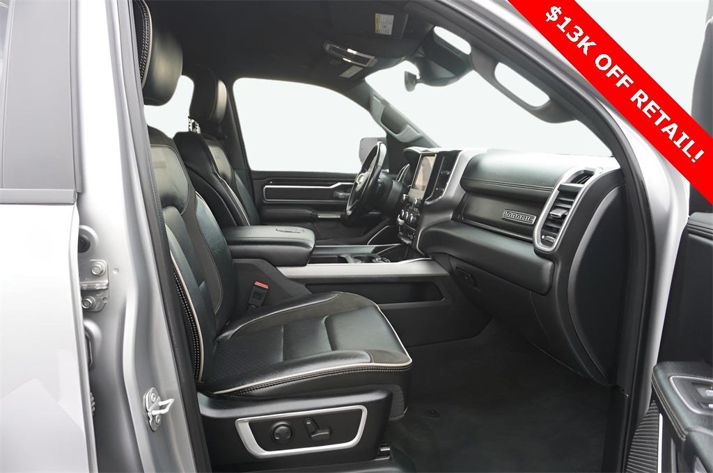 2022 RAM 1500 Laramie Crew Cab 4x4 5'7' Box