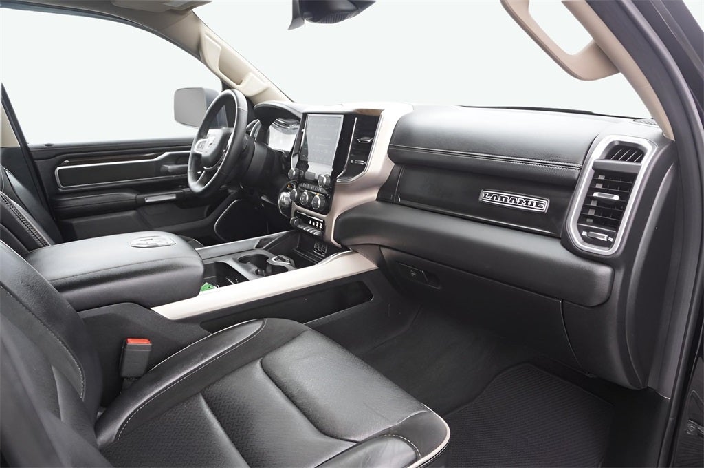 2021 RAM 1500 Laramie Crew Cab 4x4 5'7' Box