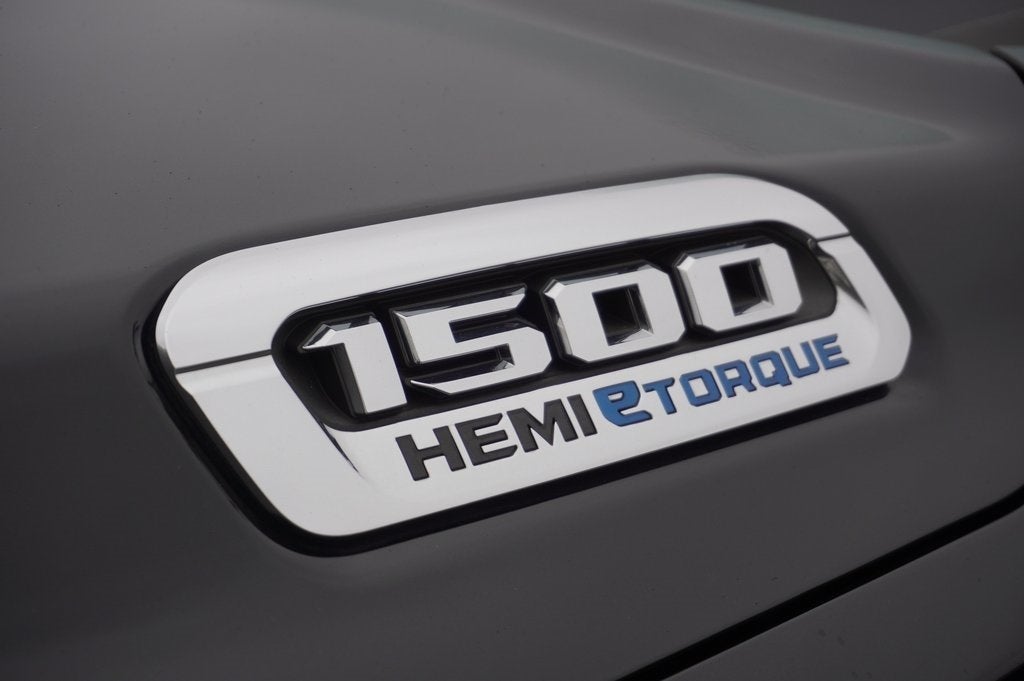 2021 RAM 1500 Laramie Crew Cab 4x4 5'7' Box