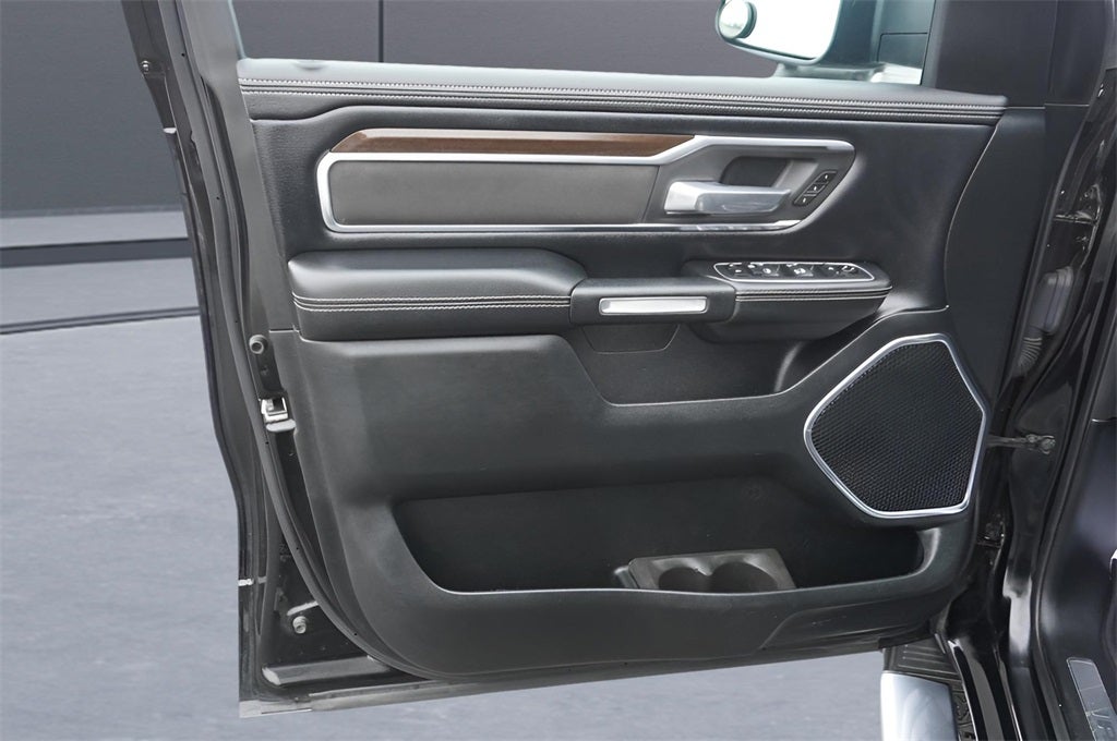 2021 RAM 1500 Laramie Crew Cab 4x4 5'7' Box