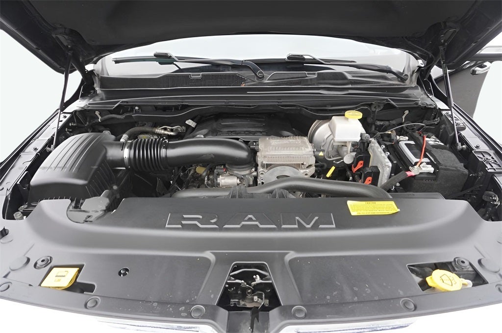 2021 RAM 1500 Laramie Crew Cab 4x4 5'7' Box