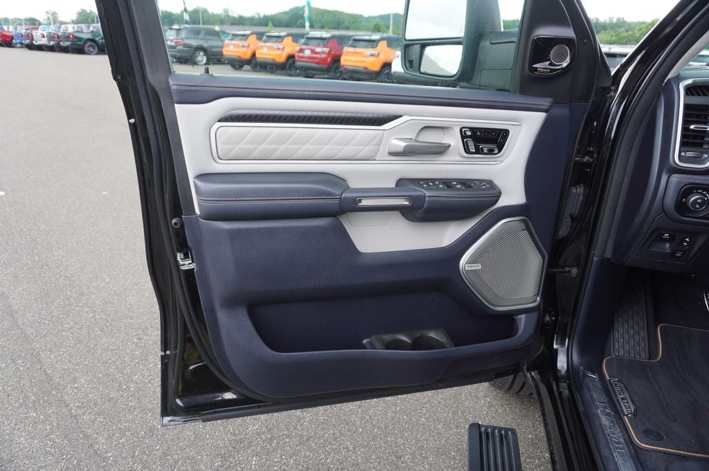 2025 RAM 1500 Tungsten Crew Cab 4x4 5'7' Box