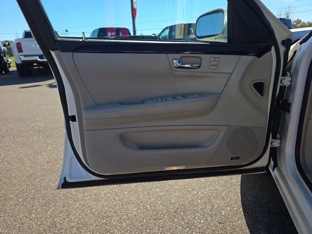 2011 Cadillac DTS Premium Collection