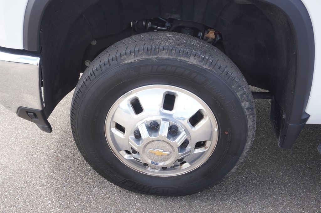 2025 Chevrolet Silverado 3500HD 4WD Crew Cab Long Bed LT