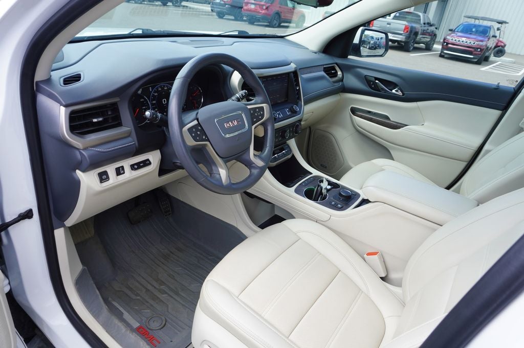 2022 GMC Acadia AWD Denali