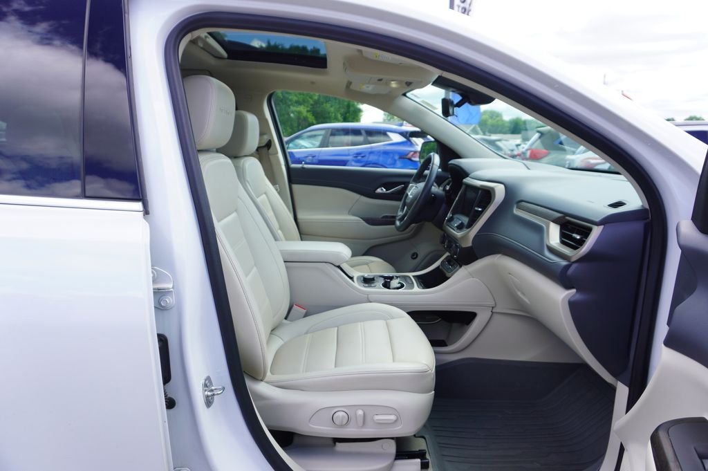 2022 GMC Acadia AWD Denali