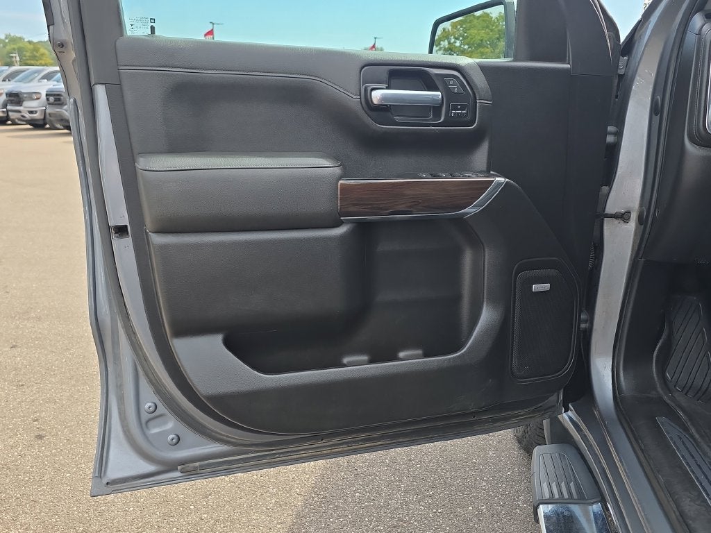 2022 GMC Sierra 1500 Limited 4WD Crew Cab Standard Box SLT