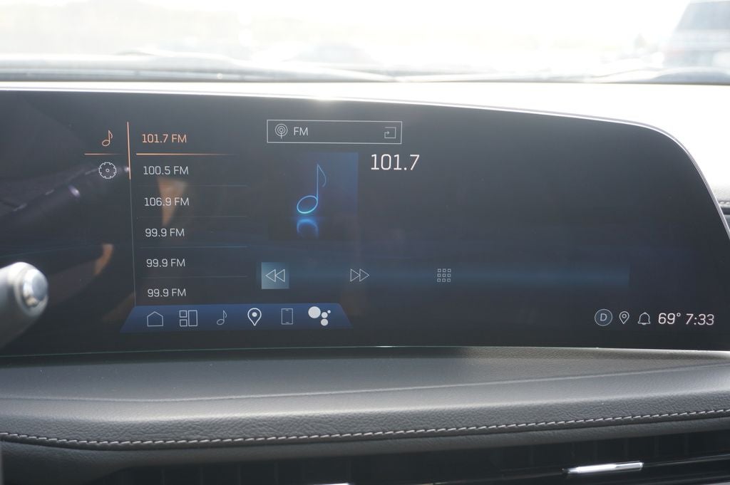 2025 Cadillac XT4 AWD Premium Luxury