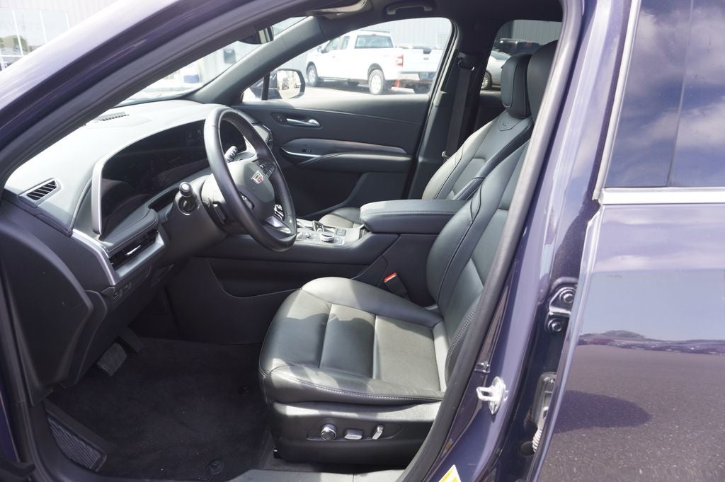 2025 Cadillac XT4 AWD Premium Luxury