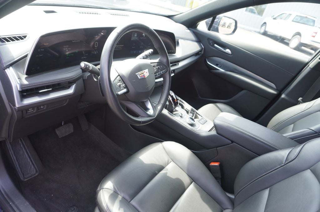 2025 Cadillac XT4 AWD Premium Luxury