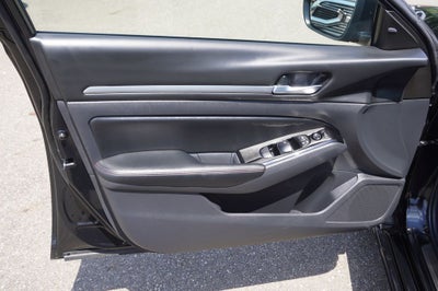 2025 Nissan Altima SR AWD