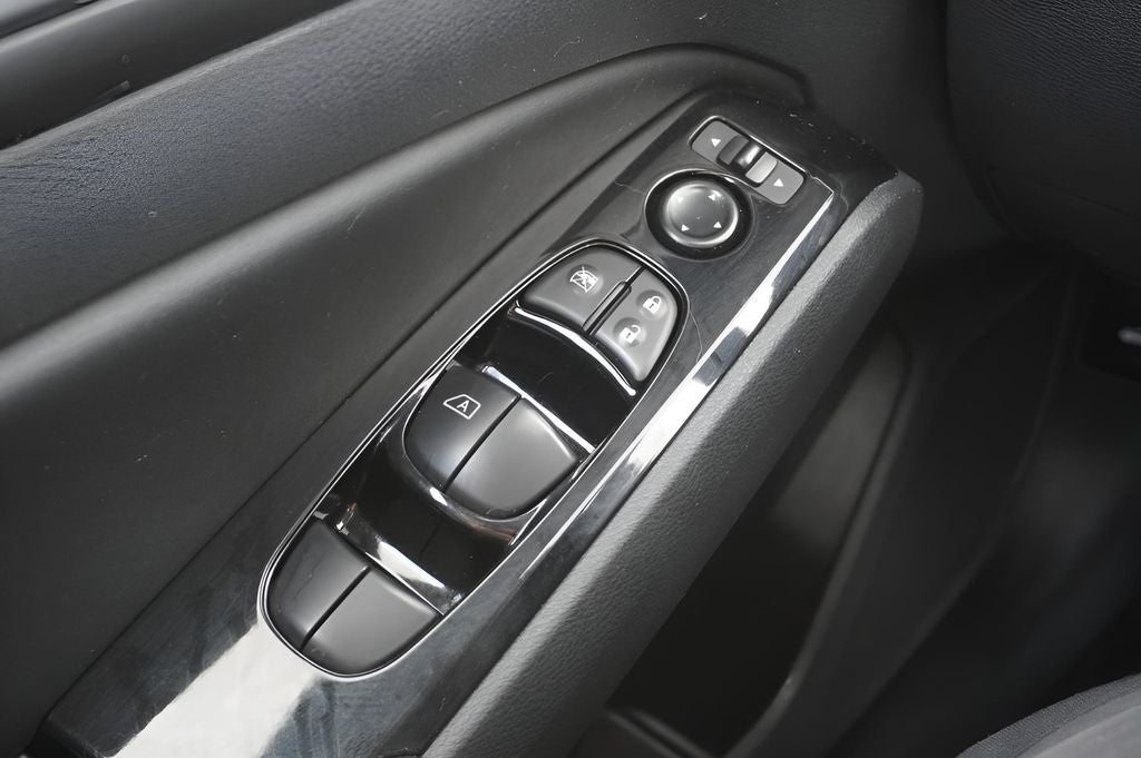 2023 Nissan Altima SV FWD