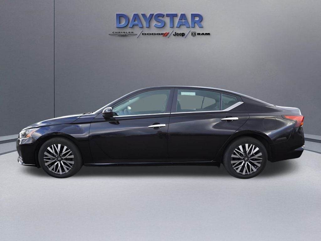 2023 Nissan Altima SV FWD
