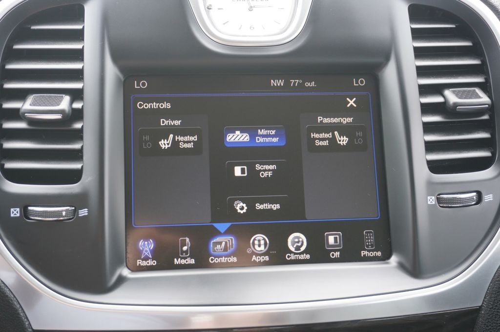 2016 Chrysler 300 Limited