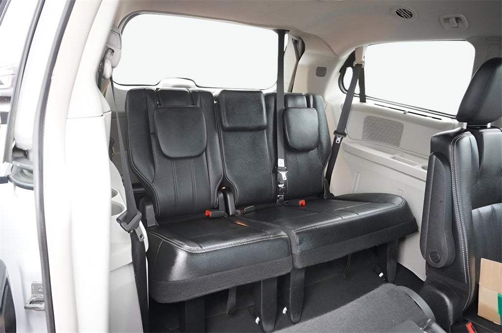 2015 Chrysler Town & Country Touring-L