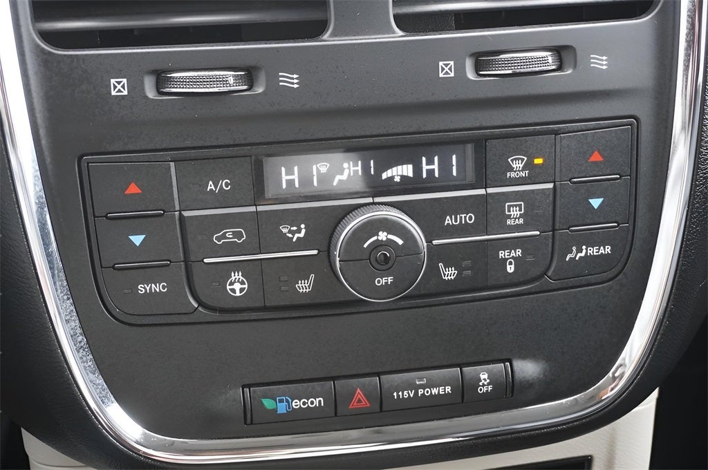 2015 Chrysler Town & Country Touring-L