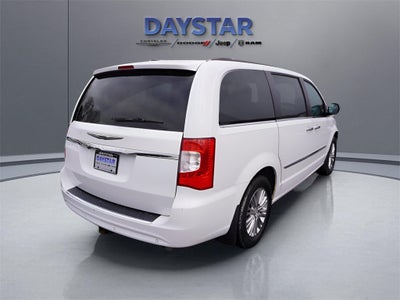 2015 Chrysler Town & Country Touring-L