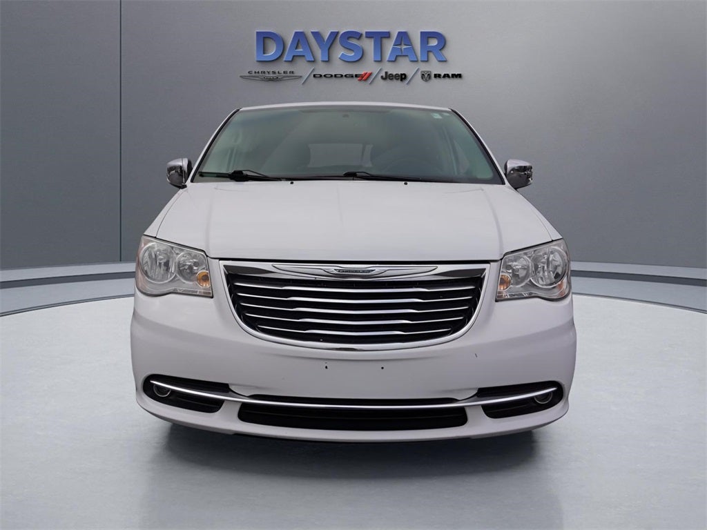2015 Chrysler Town & Country Touring-L