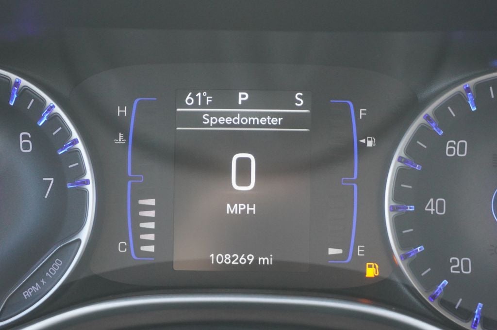 2023 Chrysler Voyager LX