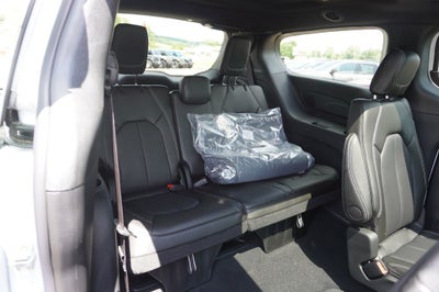 2027 Chrysler Pacifica PACIFICA SELECT AWD