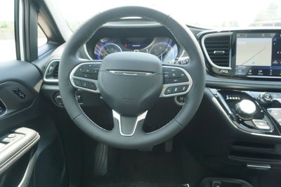 2027 Chrysler Pacifica PACIFICA SELECT AWD