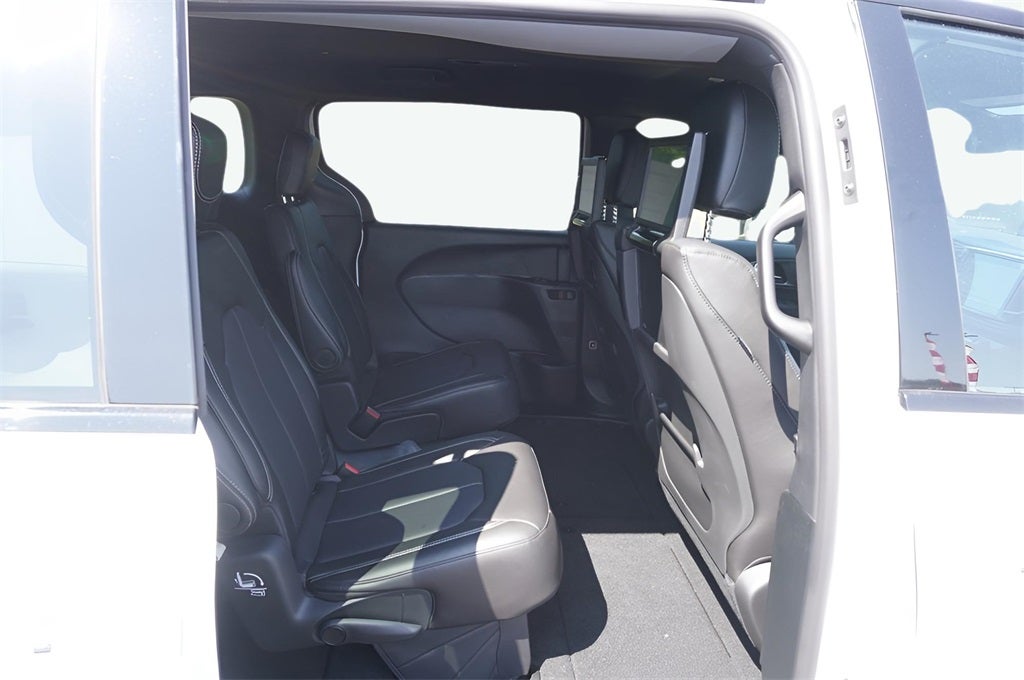 2026 Chrysler Pacifica PACIFICA SELECT AWD