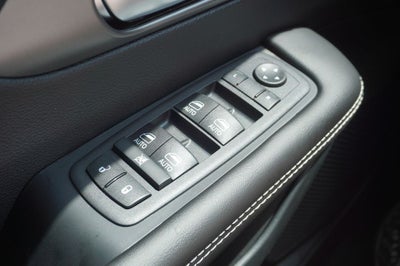 2027 Chrysler Pacifica PACIFICA SELECT AWD