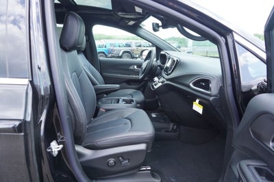 2027 Chrysler Pacifica PACIFICA SELECT AWD