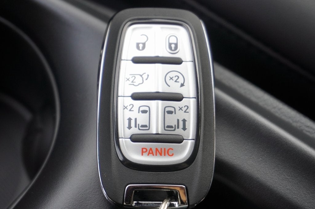 2026 Chrysler Pacifica PACIFICA SELECT AWD