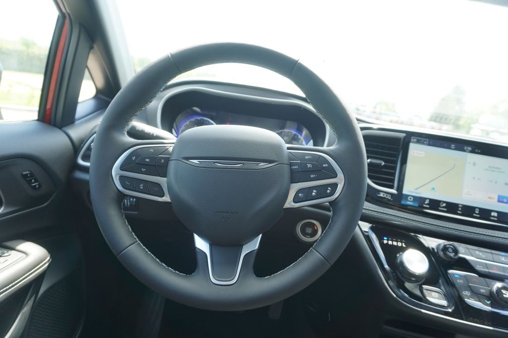 2027 Chrysler Pacifica PACIFICA SELECT AWD