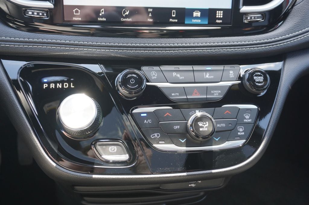 2027 Chrysler Pacifica PACIFICA SELECT AWD