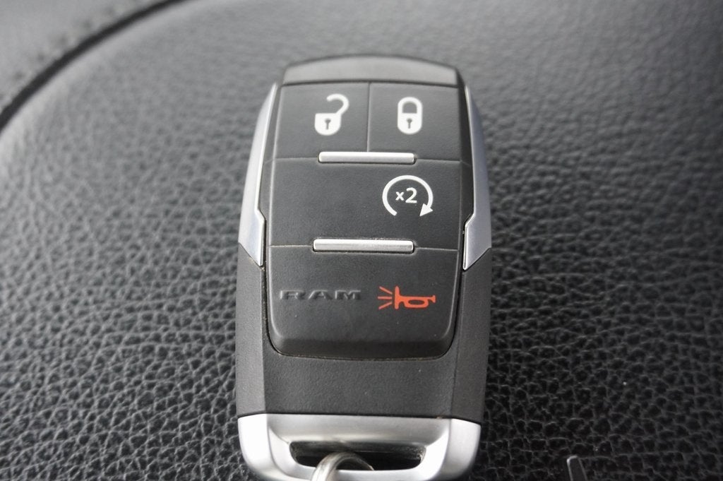 2022 RAM 3500 Big Horn Regular Cab 4x4 8' Box