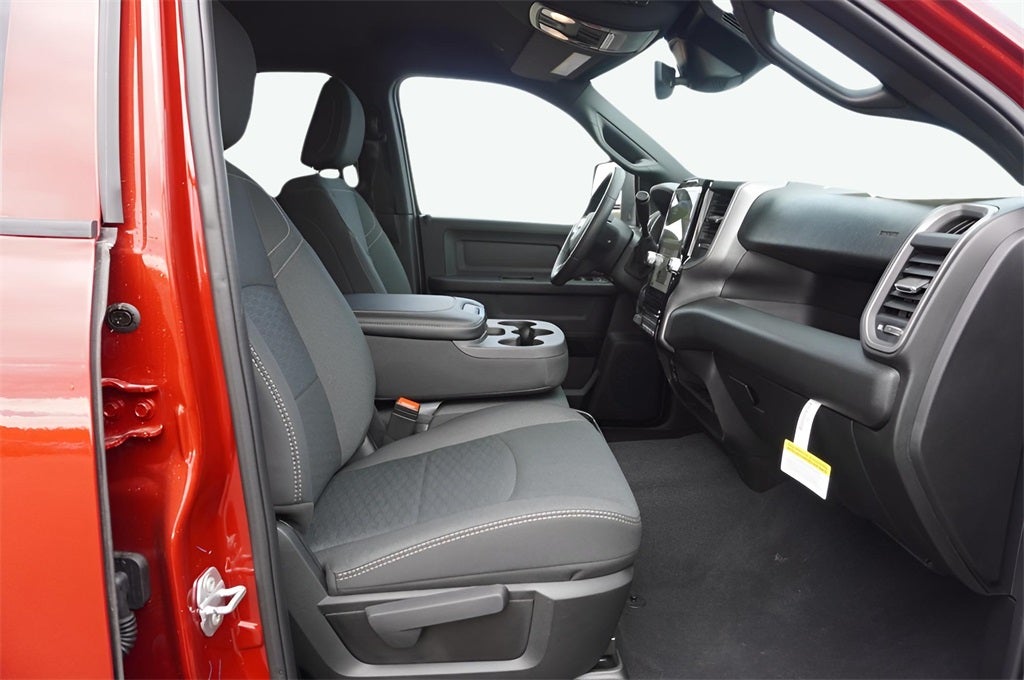 2026 RAM Ram 3500 RAM 3500 TRADESMAN CREW CAB 4X4 6'4' BOX