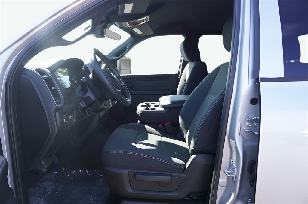 2026 RAM Ram 3500 RAM 3500 TRADESMAN CREW CAB 4X4 6'4' BOX