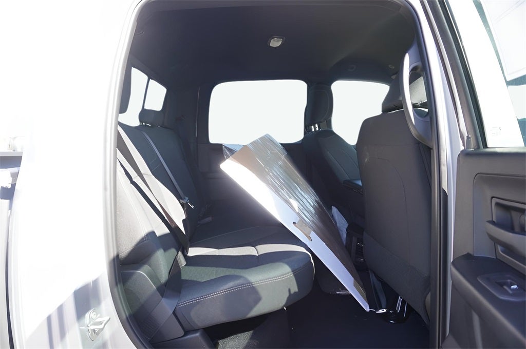 2026 RAM Ram 3500 RAM 3500 TRADESMAN CREW CAB 4X4 6'4' BOX