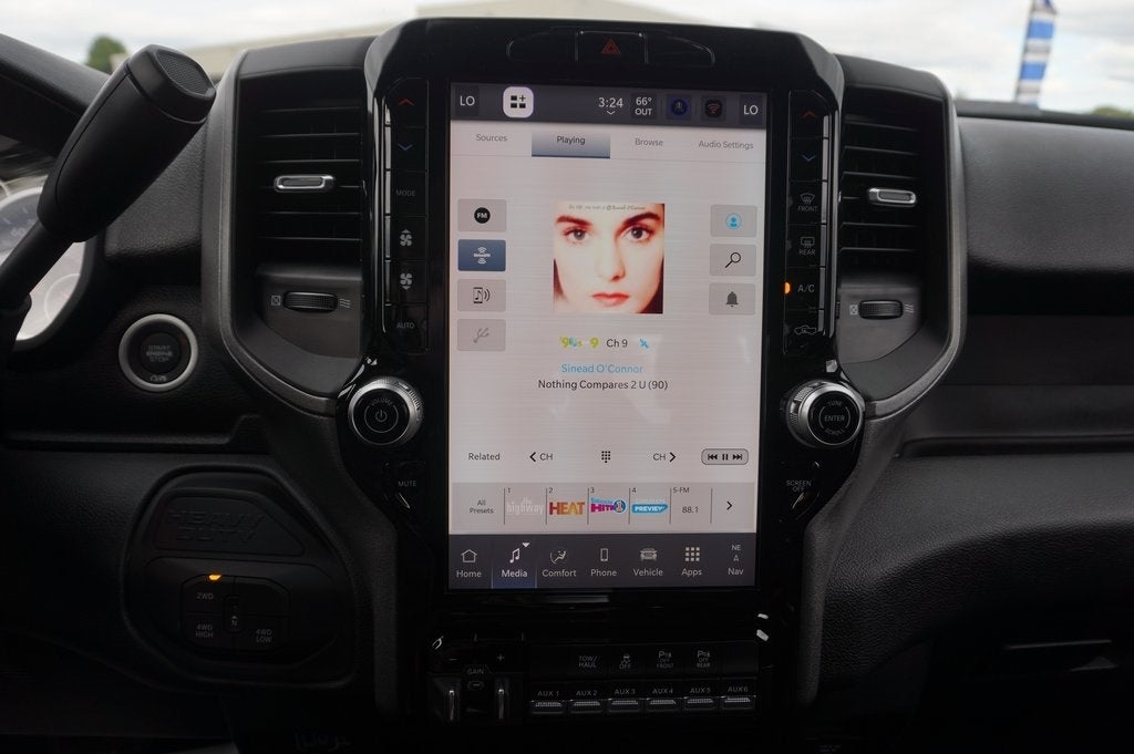 2026 RAM Ram 3500 RAM 3500 TRADESMAN CREW CAB 4X4 6'4' BOX