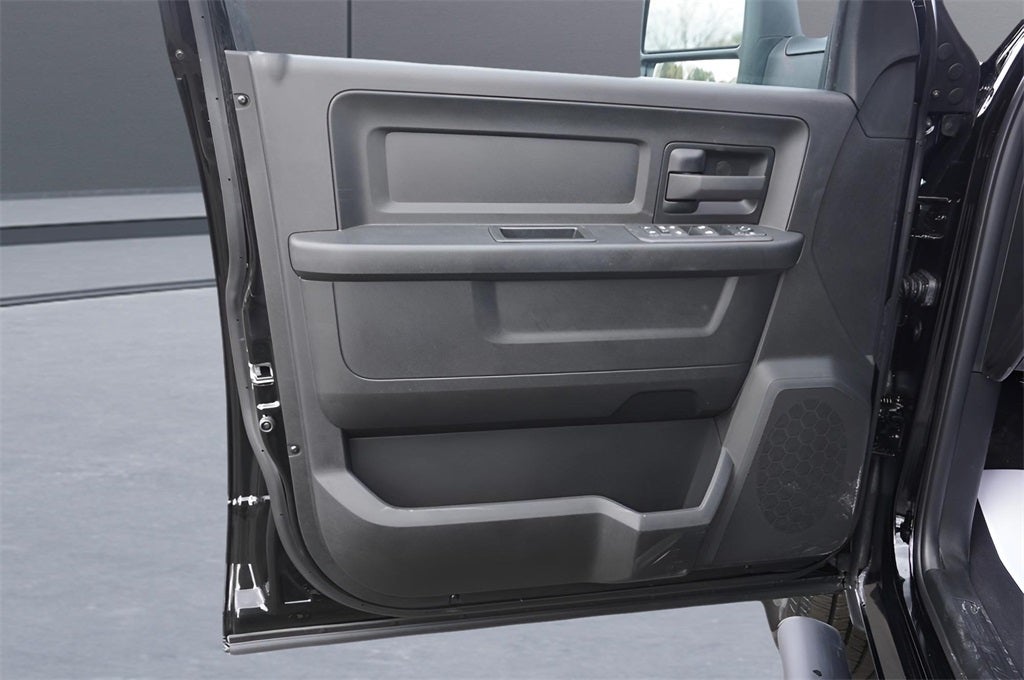 2026 RAM Ram 3500 RAM 3500 TRADESMAN CREW CAB 4X4 6'4' BOX