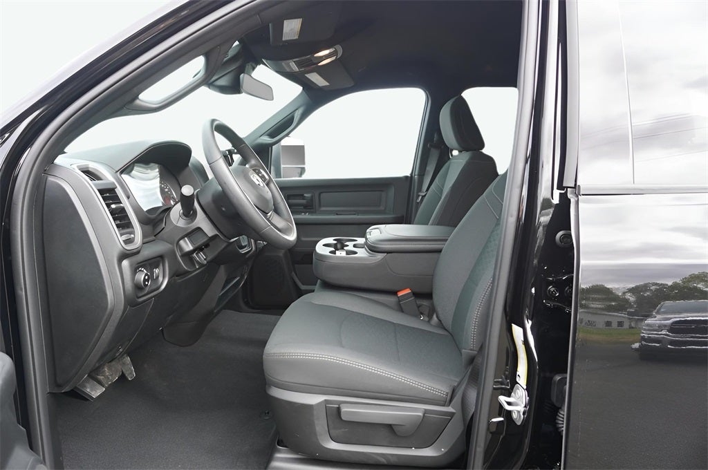 2026 RAM Ram 3500 RAM 3500 TRADESMAN CREW CAB 4X4 6'4' BOX