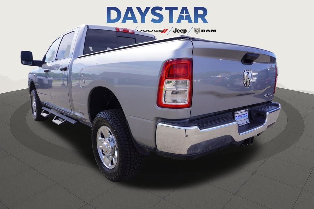 2024 RAM 3500 Tradesman Crew Cab 4x4 6'4' Box