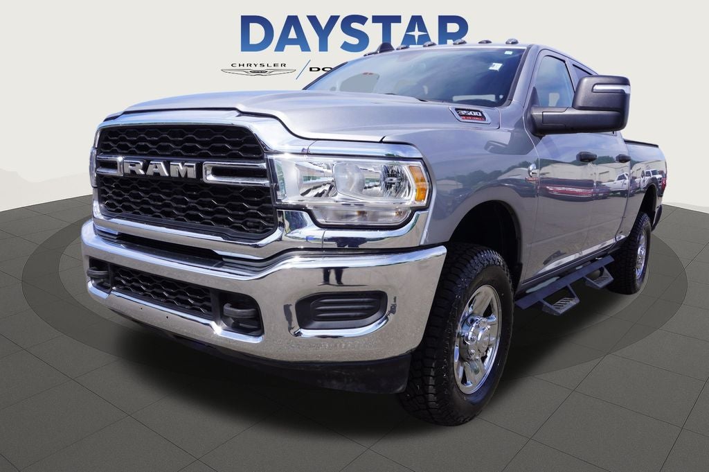 2024 RAM 3500 Tradesman Crew Cab 4x4 6'4' Box