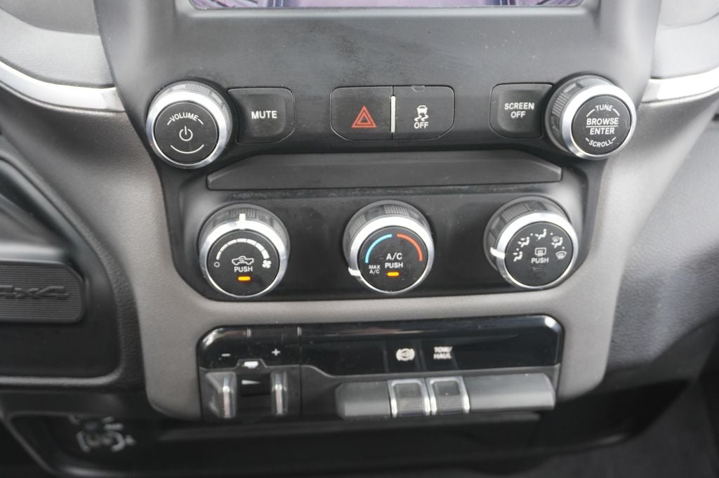 2024 RAM 3500 Big Horn Crew Cab 4x4 8' Box