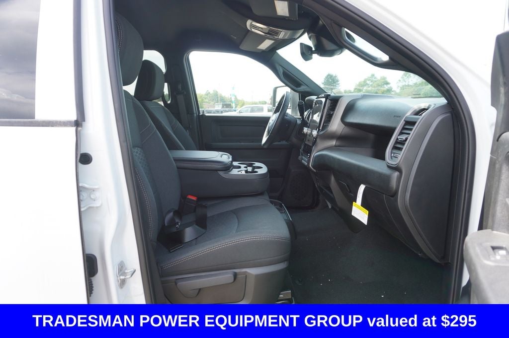 2026 RAM Ram 3500 RAM 3500 TRADESMAN CREW CAB 4X4 8' BOX