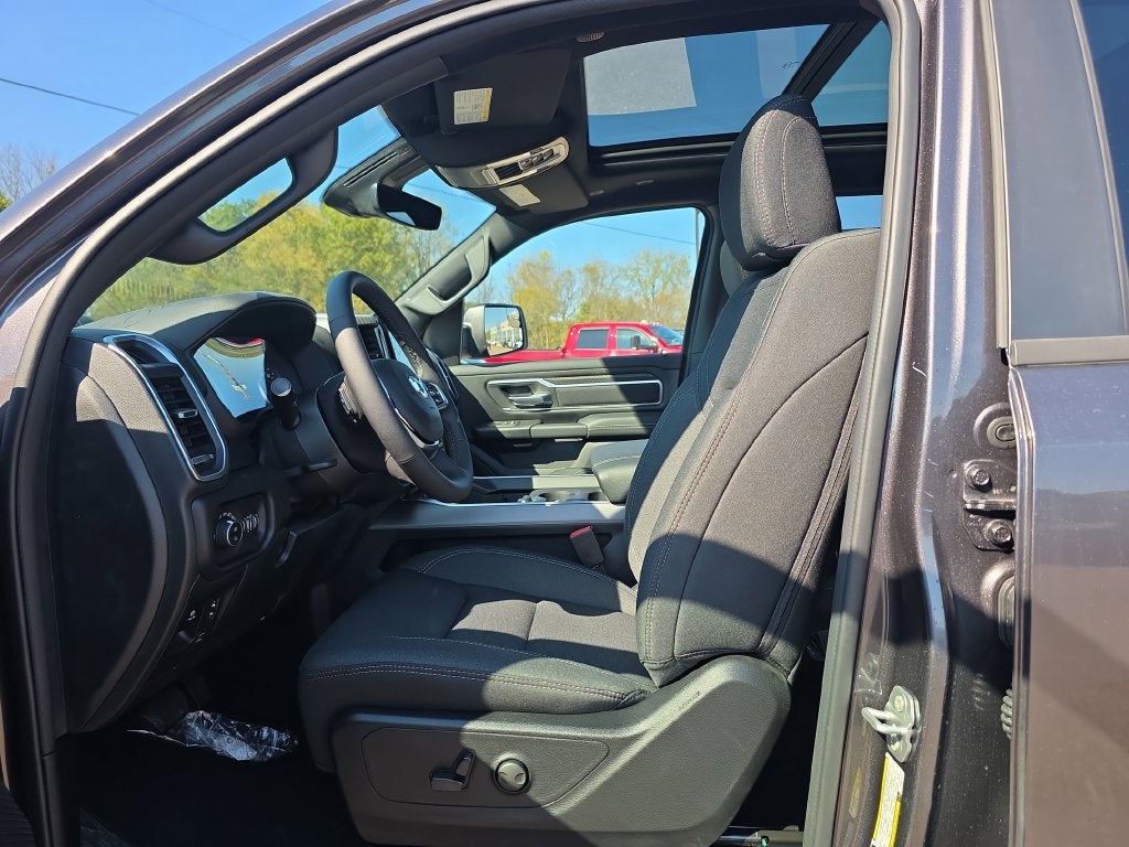 2027 RAM Ram 1500 RAM 1500 BIG HORN CREW CAB 4X4 5'7' BOX