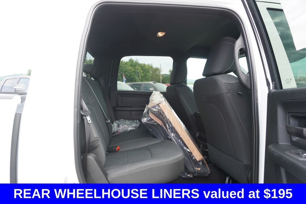 2026 RAM 2500 RAM 2500 BLACK EXPRESS CREW CAB 4X4 6'4' BOX