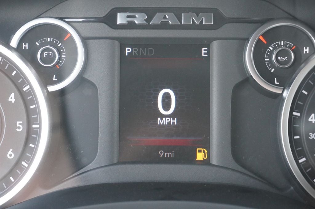 2026 RAM 2500 RAM 2500 BLACK EXPRESS CREW CAB 4X4 6'4' BOX