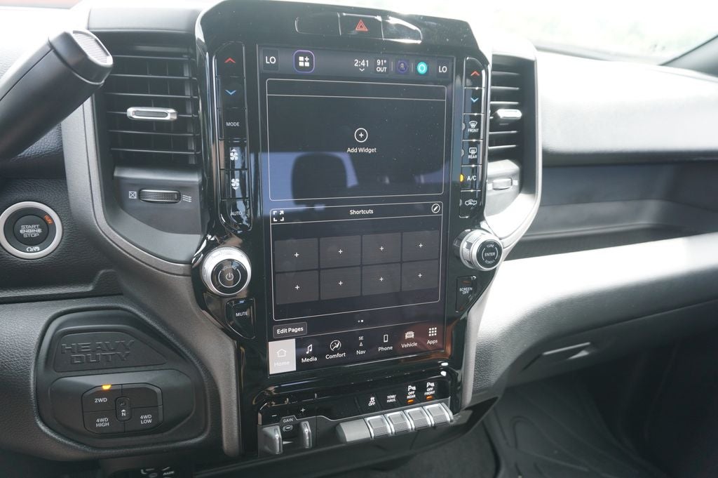 2026 RAM 2500 Black Express Crew Cab 4x4 6'4' Box