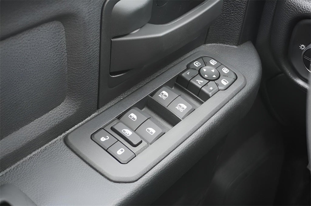 2026 RAM Ram 2500 RAM 2500 WARLOCK CREW CAB 4X4 6'4' BOX